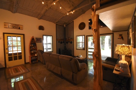 East TX Sustainable Solar Off Grid Barndominium with Land - image 20