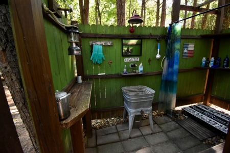 East TX Sustainable Solar Off Grid Barndominium with Land - image 35