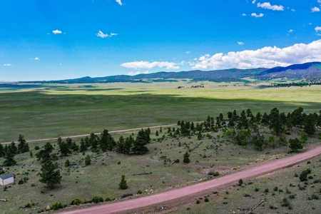 Mountain Oasis In Ranch Of The Rockies - image 4