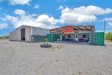3 Guns Ranch - Exceptional 691-Acre High Fence Property - image 41