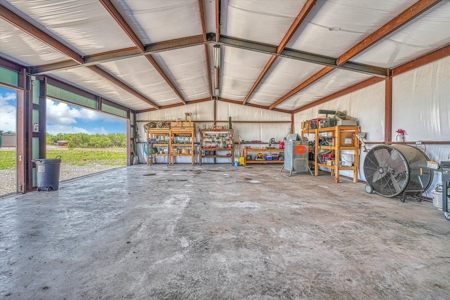 3 Guns Ranch - Exceptional 691-Acre High Fence Property - image 40