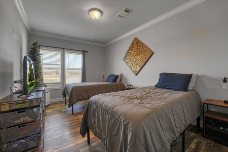 3 Guns Ranch - Exceptional 691-Acre High Fence Property - image 35