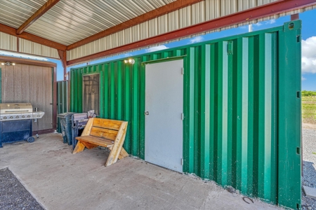 3 Guns Ranch - Exceptional 691-Acre High Fence Property - image 44