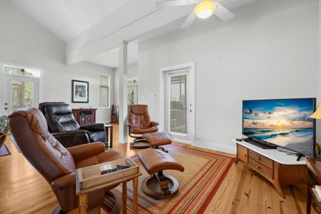 Suwannee Water Front Home For Sale - image 27