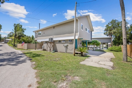 Suwannee Water Front Home For Sale - image 3