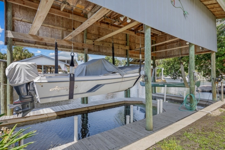 Suwannee Water Front Home For Sale - image 12