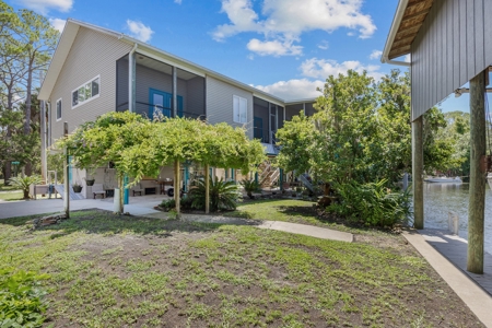 Suwannee Water Front Home For Sale - image 11