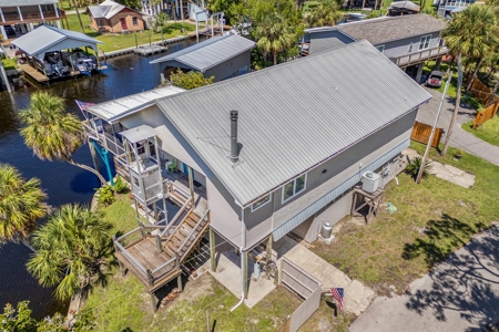 Suwannee Water Front Home For Sale - image 2