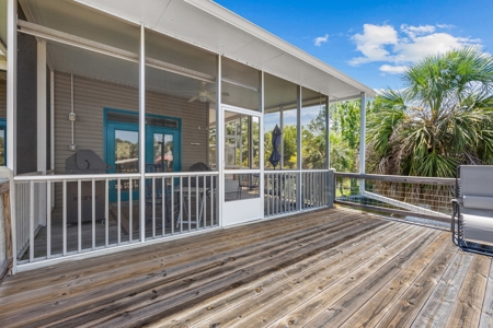 Suwannee Water Front Home For Sale - image 21