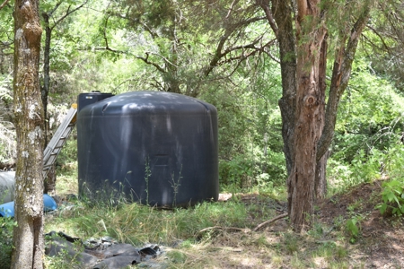 Fairfield, TX: Off-Grid Hunting Retreat - image 21