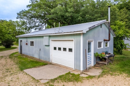 19+/- Acre 4 bedroom Hobby Farm Online Only - image 6
