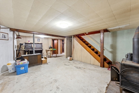 19+/- Acre 4 bedroom Hobby Farm Online Only - image 30