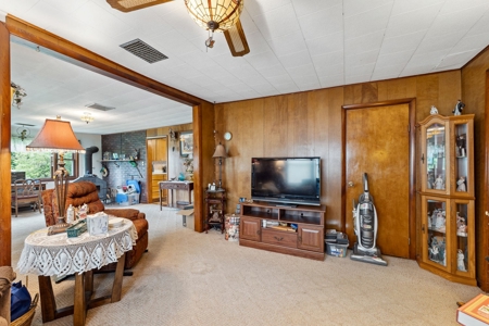 19+/- Acre 4 bedroom Hobby Farm Online Only - image 14