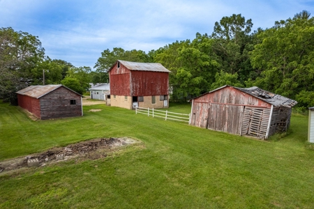 19+/- Acre 4 bedroom Hobby Farm Online Only - image 40