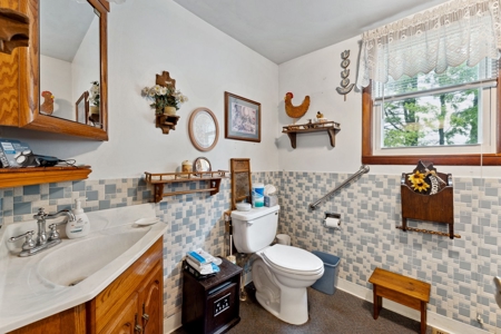 19+/- Acre 4 bedroom Hobby Farm Online Only - image 21