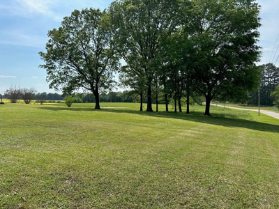 Home / Farm With Land, Pond, And Barn In Tennessee - image 36