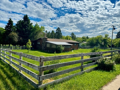 Country Vibes on the outskirts of the beautiful Lewistown MT - image 3