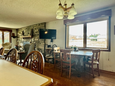 Country Vibes on the outskirts of the beautiful Lewistown MT - image 22