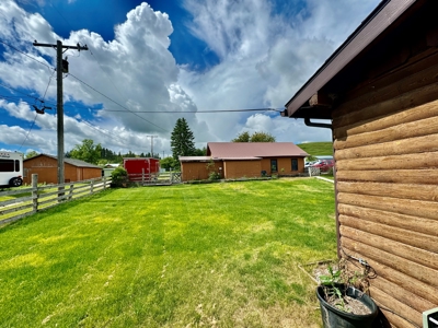 Country Vibes on the outskirts of the beautiful Lewistown MT - image 43