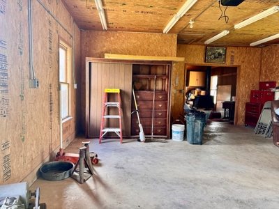 Country Vibes on the outskirts of the beautiful Lewistown MT - image 11