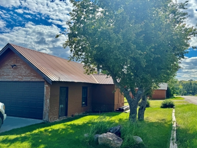 Country Vibes on the outskirts of the beautiful Lewistown MT - image 2