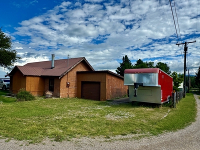 Country Vibes on the outskirts of the beautiful Lewistown MT - image 10