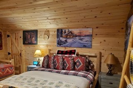 Northern Colorado Mountain Cabin - image 9