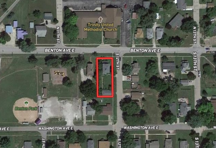 Two Story Move In Ready Albia Home For Sale - image 35