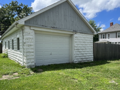 Two Story Move In Ready Albia Home For Sale - image 34