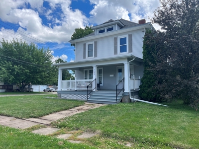 Two Story Move In Ready Albia Home For Sale - image 33