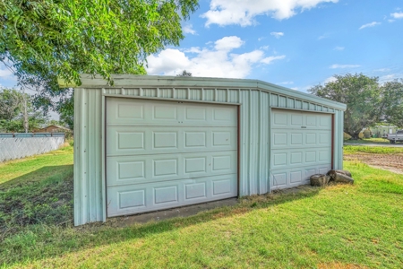 Country Home For Sale in Quanah, Texas - image 22