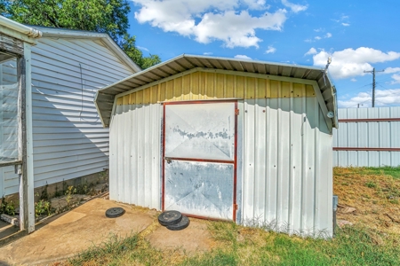 Country Home For Sale in Quanah, Texas - image 21
