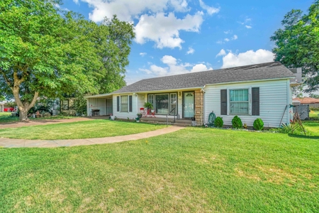 Country Home For Sale in Quanah, Texas - image 25