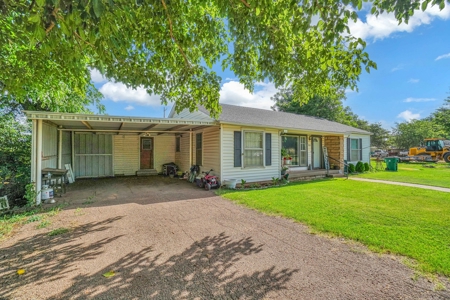 Country Home For Sale in Quanah, Texas - image 26