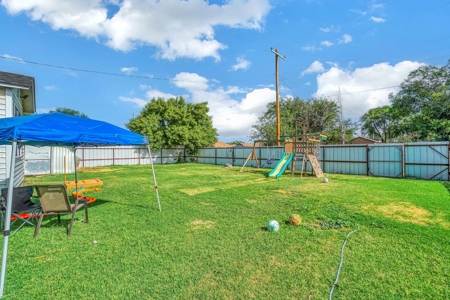 Country Home For Sale in Quanah, Texas - image 16