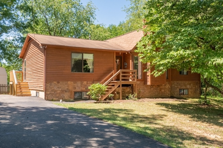 Cabin for Sale in Roanoke VA - image 2