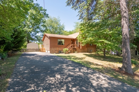 Cabin for Sale in Roanoke VA - image 1