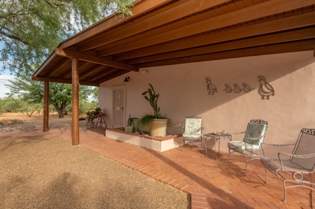 22+/- Acre Desert Retreat with Home and Horse Facilities - image 7