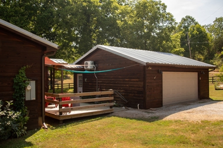 Rustic/Easy Living In The Ozarks - image 16