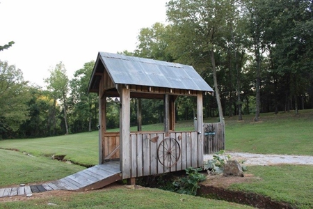 Rustic/Easy Living In The Ozarks - image 27