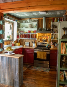 Rustic/Easy Living In The Ozarks - image 20