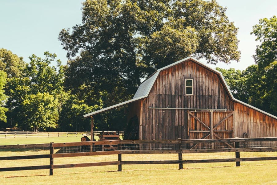 Airbnb in the upper level of Barn