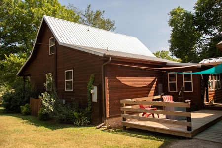 Rustic/Easy Living In The Ozarks - image 17