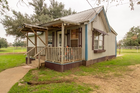 100 Acre Horse Farm w/ Home & Creek Near Waco & Temple TX - image 39