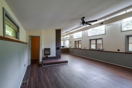 Country Home for Auction in Lawrence County TN - image 8