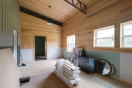 Country Home for Auction in Lawrence County TN - image 41