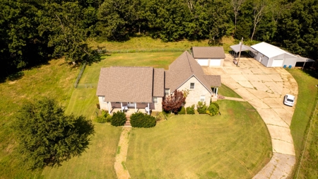 Country Brick Home & Land Near Salem Arkansas - image 37