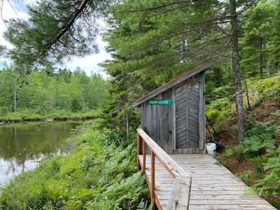 Maine Lakeside Retreat - image 16