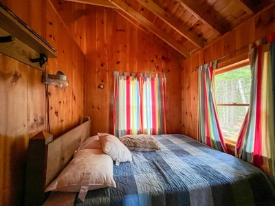 Maine Lakeside Retreat - image 28