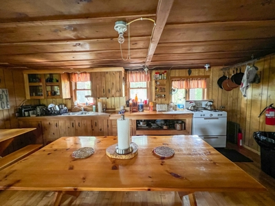 Maine Lakeside Retreat - image 18